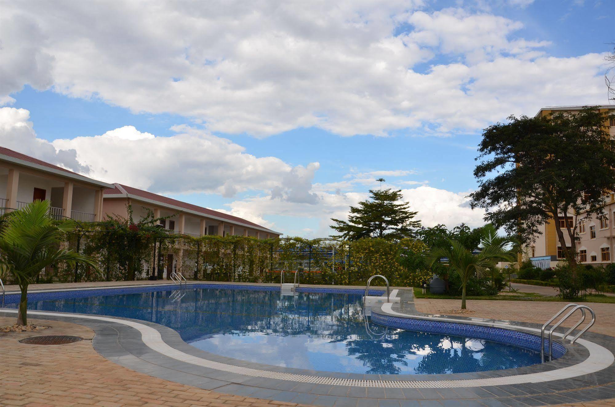 Sogecoa Golden Peacock Hotel Lusaka Exterior photo